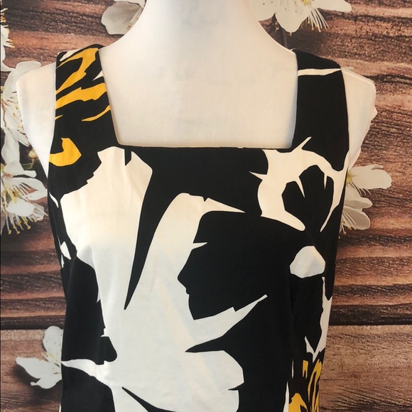 Floral printed dress - Picture 2 of 7